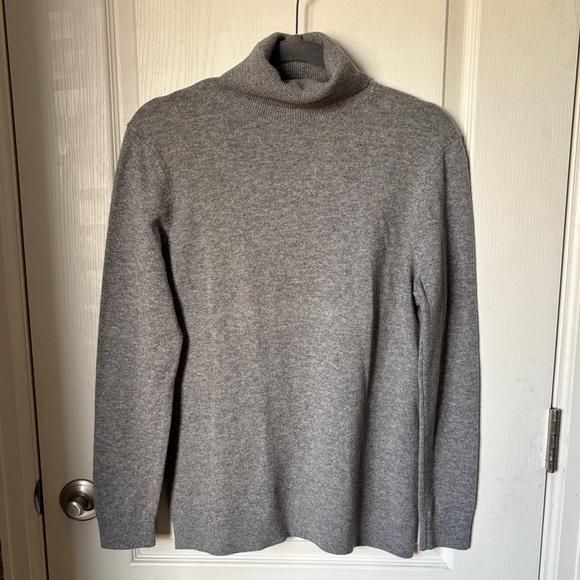 Pendleton Sweaters - Pendleton Gray 100% Cashmere Ribbed Knit Sweater